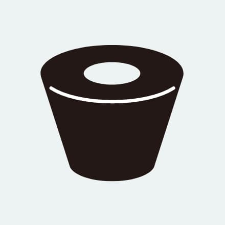 中央に穴を設けた中抜きゴム栓の図。
