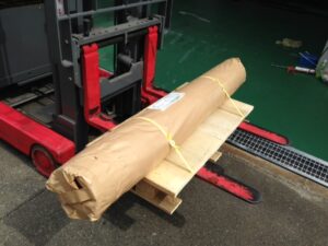 50kg以上のゴムマットはパレット出荷です