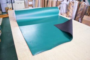 静電気防止効果のあるゴムマットがあります