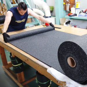 【ランニング専用ゴムを巻く】ゴムマットをきれいに巻くのは難しい！