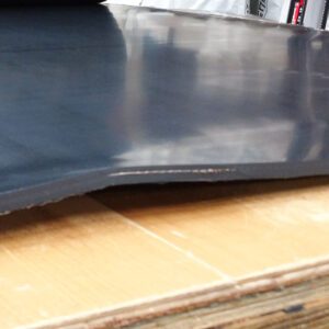 【人気商品】補強布入りゴムシートは裂けにくい、破れにくい