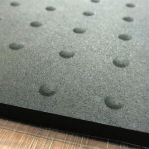 【商品紹介】養生に最適　安価なリサイクルゴム