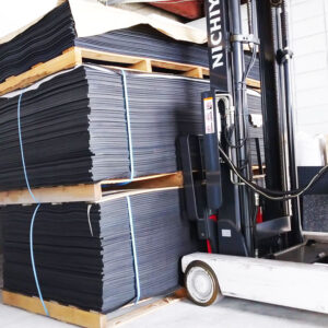 【大量入荷】リサイクルゴムマット10mm厚が大量に入荷しました