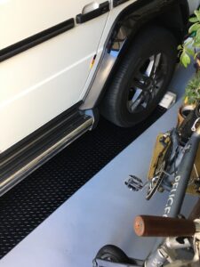 個人のお客様 自宅ガレージの保護にてっぱんゴムシートを使っていただきました