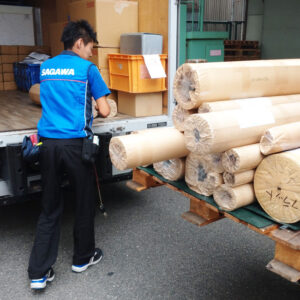 【佐川急便さんの集荷】重い大きいゴムマットを即日出荷 短納期で