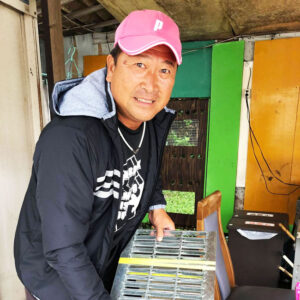 テニススクール様 施設周辺の安全管理のためグレーチングを設置していただきました