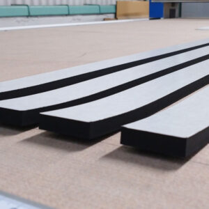 続【強力な両面テープを貼る】ゴムマットが届いたらすぐに接着できるようにして納品