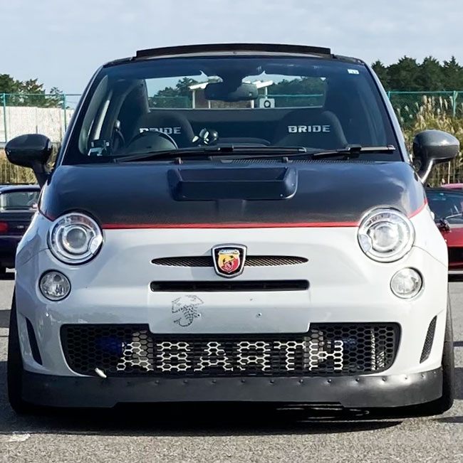 ゴムシートでワンオフパーツを製作　車のフロントスポイラー