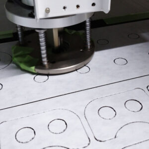 部品加工事例 両面エンボス 厚さ10mm 強力両面テープ付き