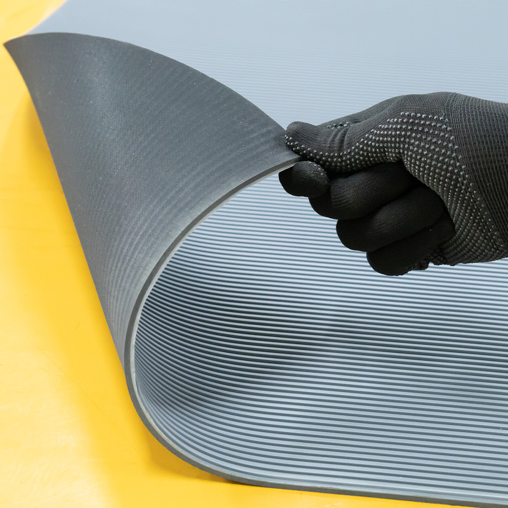 筋入りゴムシート 画像