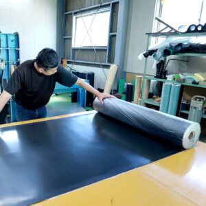 耐候性に優れたゴムシート 画像