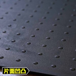 凹凸のあるリサイクルゴムシート 画像